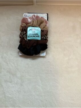 scunci Assorted Hair Scrunchie Set in Black, Brown, Tan, Pink, Leopard